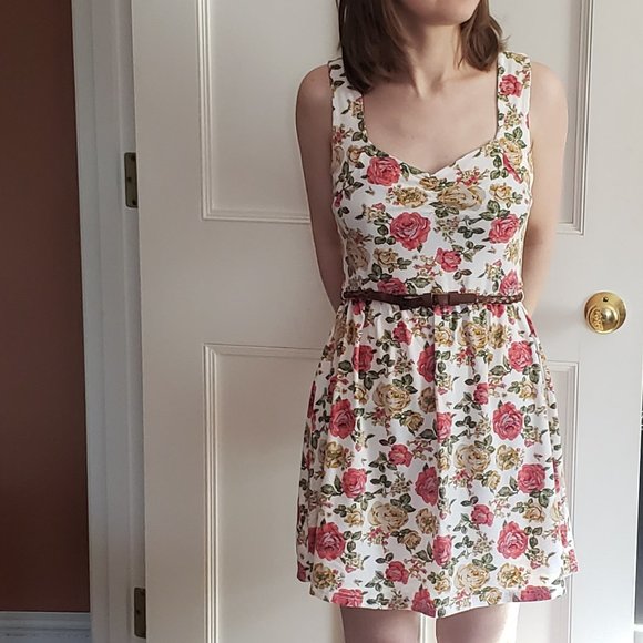 Forever 21 MEDIUM white floral dress pink yellow belt cut-out back - Picture 2 of 6